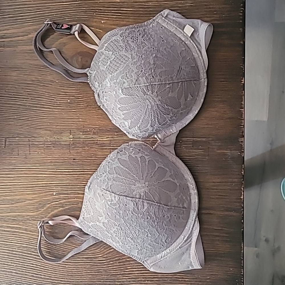 VICTORIA'S SECRET Sexy Tee Posey Lace Push-Up Bra NWT 32C - Picture 3 of 6